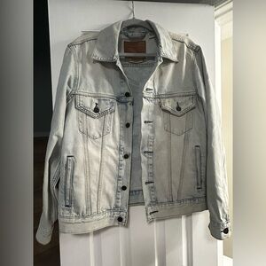 Levi's Men's Faded Blue Denim Jacket